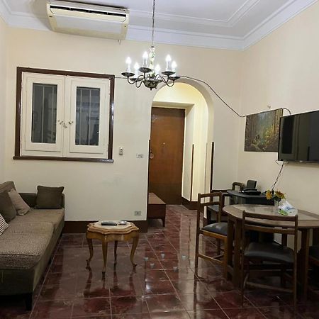 Beautiful Apartment In The Heart Of Kairo Bagian luar foto
